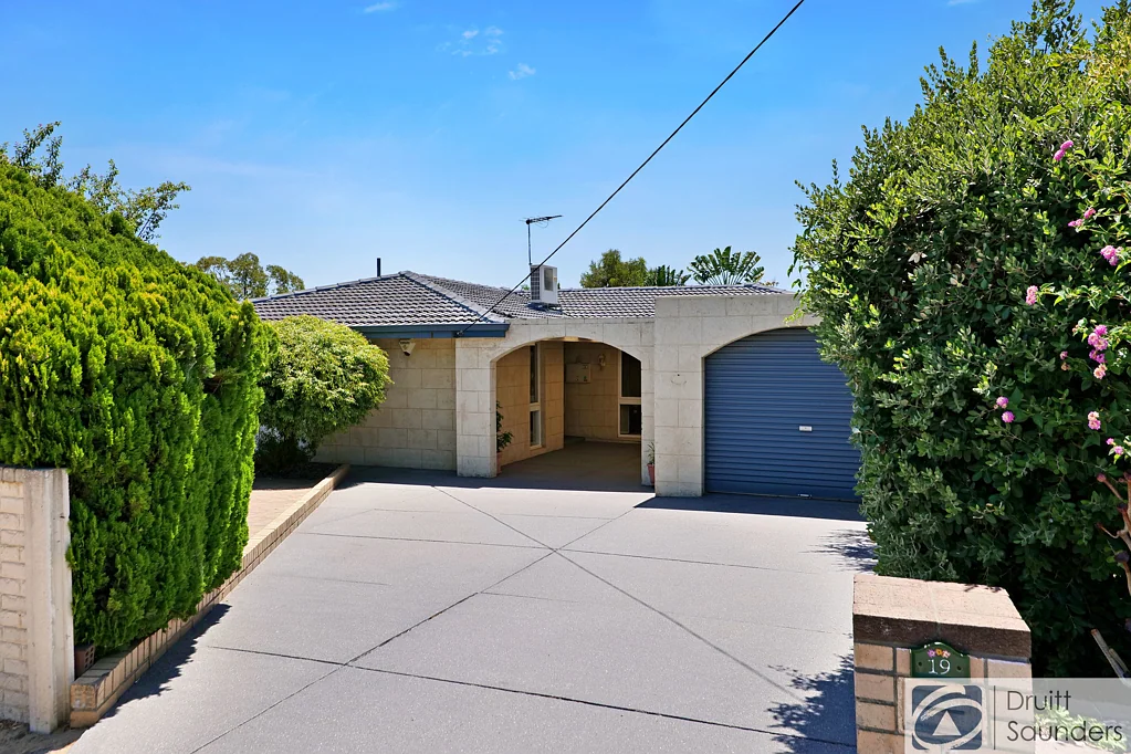 19 Hendon Way, Hamersley, WA 6022