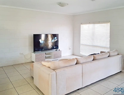 27 Emmalyn Close, Mount Isa, QLD 4825, 4房, 1浴, 独立屋
