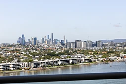11907/8 Harbour Road, Hamilton