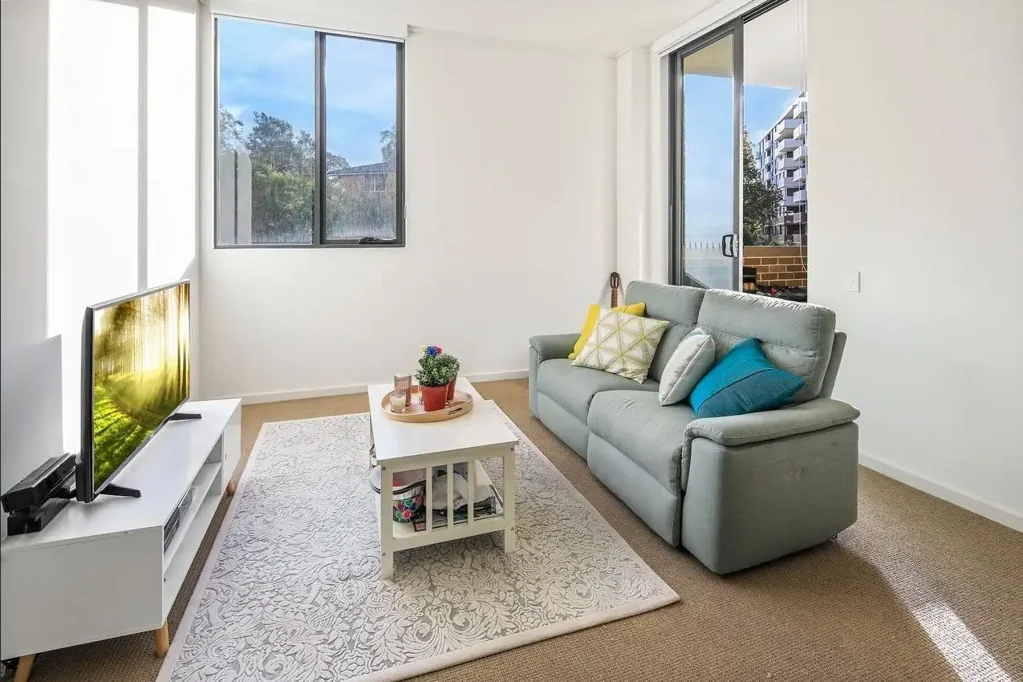 One Bedroom Modern Apartment with Study For Lease Now!