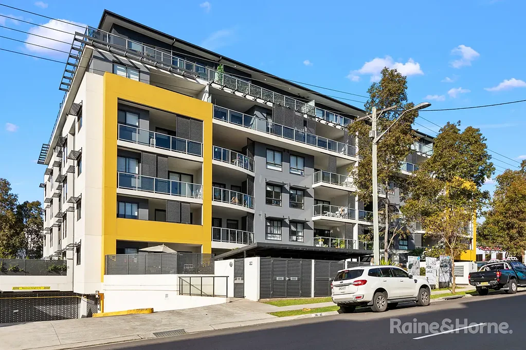 504/38-42 Chamberlain Street, Campbelltown, NSW 2560