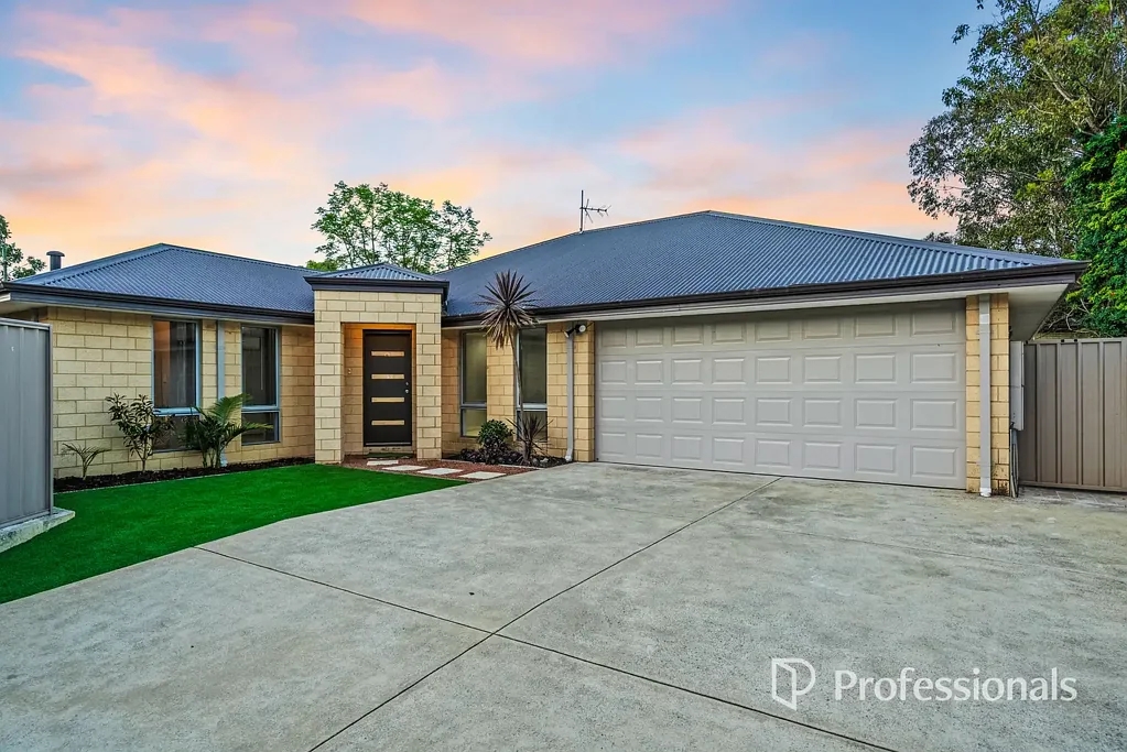 8A Harlow Place, Calista, WA 6167