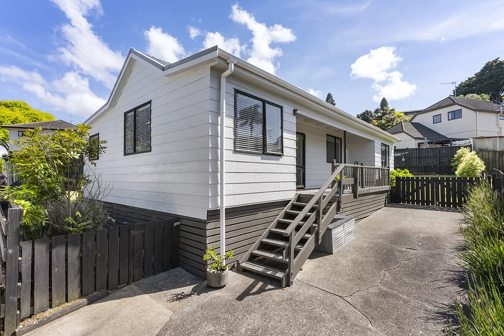 Pukekohe 3ਬੈੱਡਰੂਮ Modern & Move-In Ready - Valley School Zoned!
