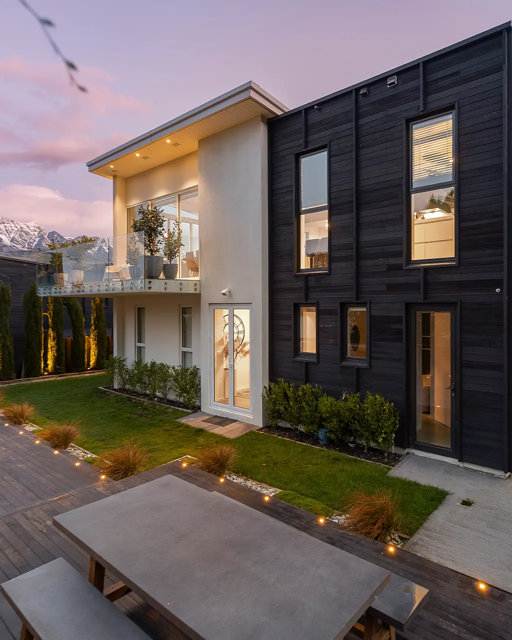 Queenstown 4房  Style, Comfort & Location - A Rare find!