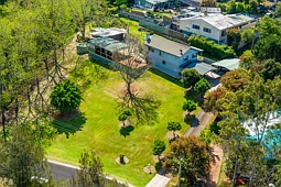 9-11 Clyde Boulevard, Nelligen