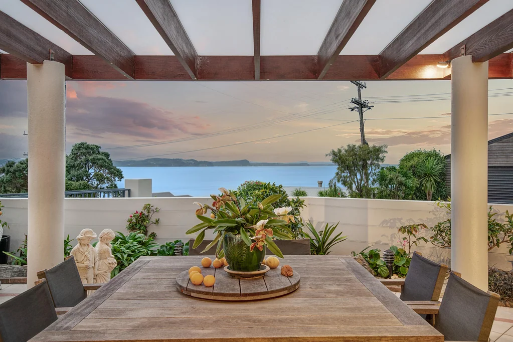 Stanmore Bay 4房  Relaxed coastal living