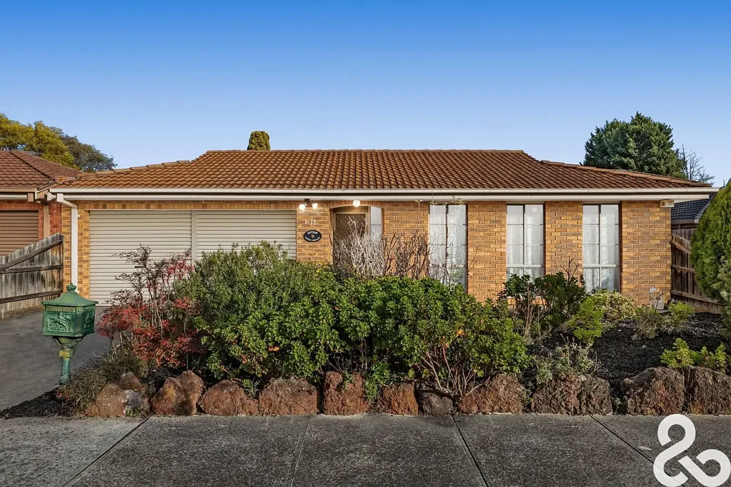 Mill Park 3 Bedroom Stylish, Spacious & Superbly Located