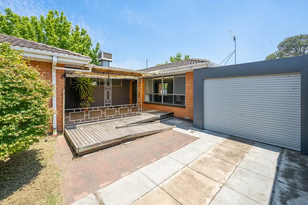 12 LEVIS STREET, Shepparton, VIC 3630