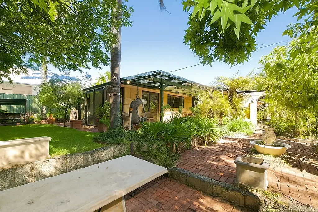 Claremont 3房  'Worth Waiting For'