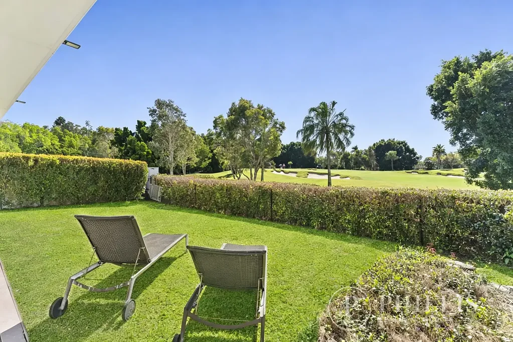 Hope Island 3Zimmer A Spacious North Facing, Single Level, Golf Frontage Home with Exceptional Lifestyle Appeal