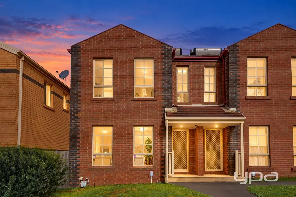 Roxburgh Park 3 Slaapkamer Stylish Townhouse in an Unbeatable Roxburgh Park Location