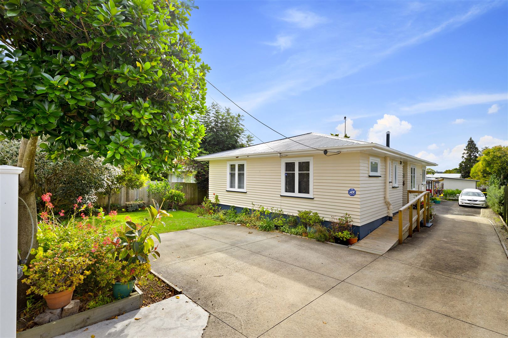 57 Pomaria Road, Henderson, Auckland - Waitakere, 2 chambres, 0 salles de bain