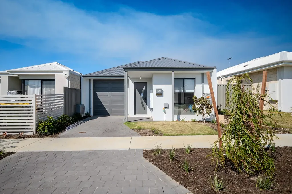 8 Sibsey Road, Eglinton, WA 6034