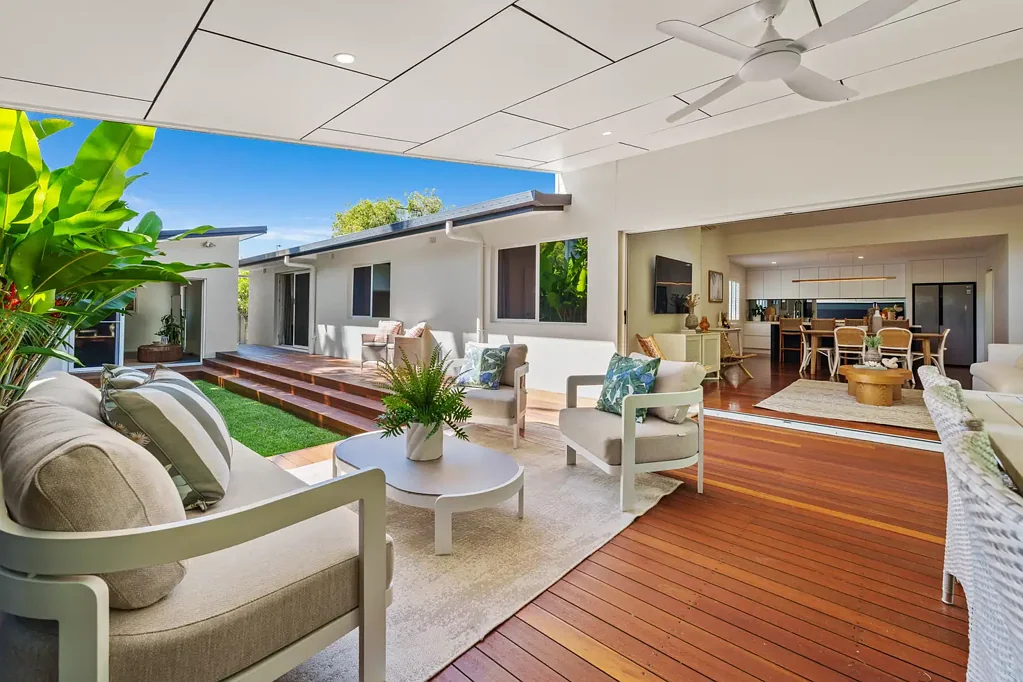 Burleigh Heads 4 Bedroom Private Sanctuary in the Exclusive Koala Park