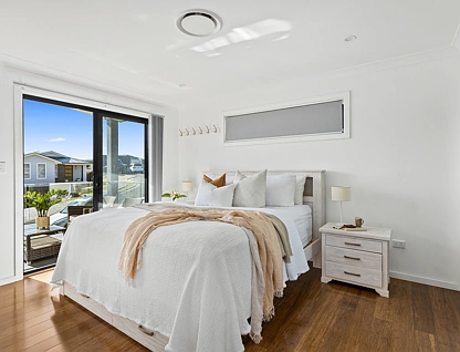 37 & 37A Mary Davis Avenue, Koonawarra, South Coast, 7房, 4浴, House