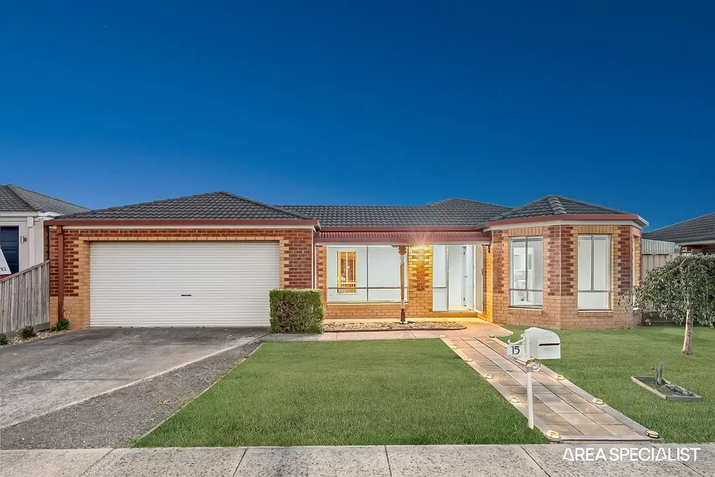 15 Robusta Avenue, Cranbourne, VIC 3977