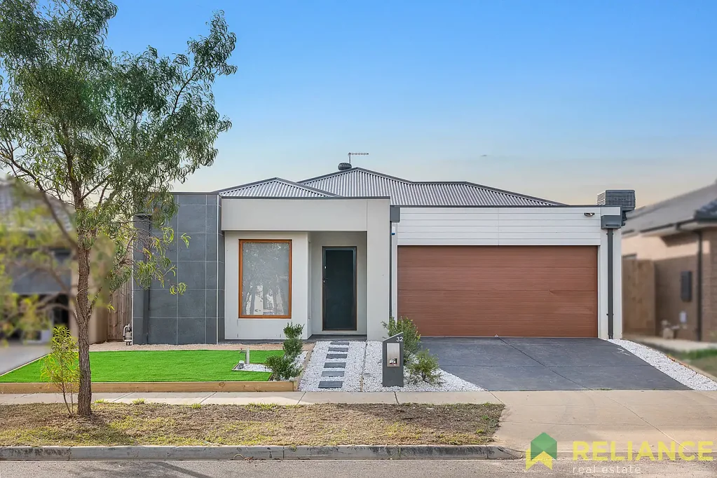 Contemporary Comfort with Dual Living Spaces in Strathtulloh