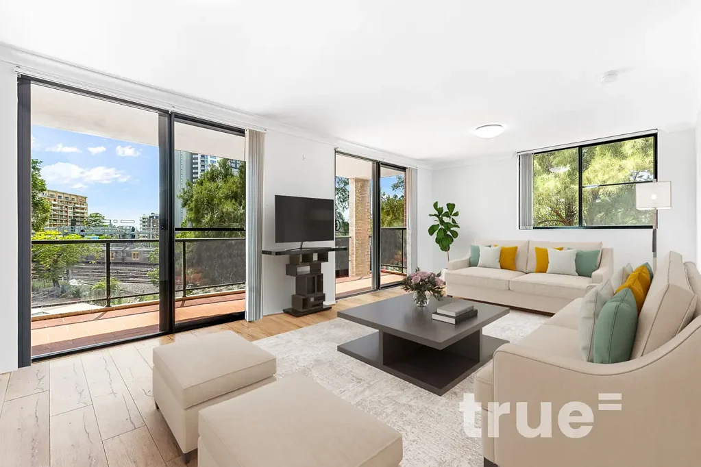 SPACIOUS APARTMENT IN PRIME LOCATION