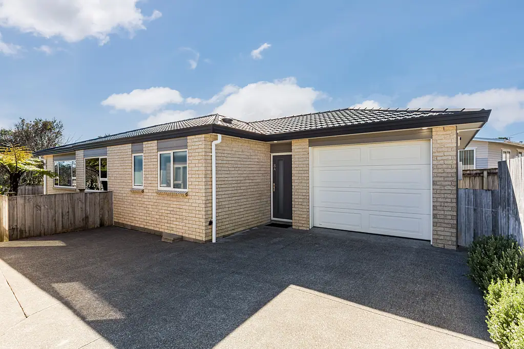 8A Kinapori Terrace, Newlands, Wellington