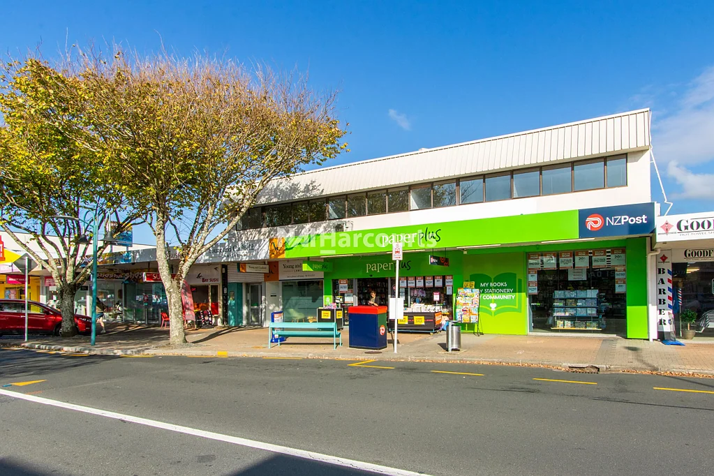 Browns Bay Expansive Browns Bay Office