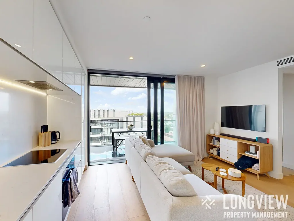 6 MONTH LEASE ONLY!