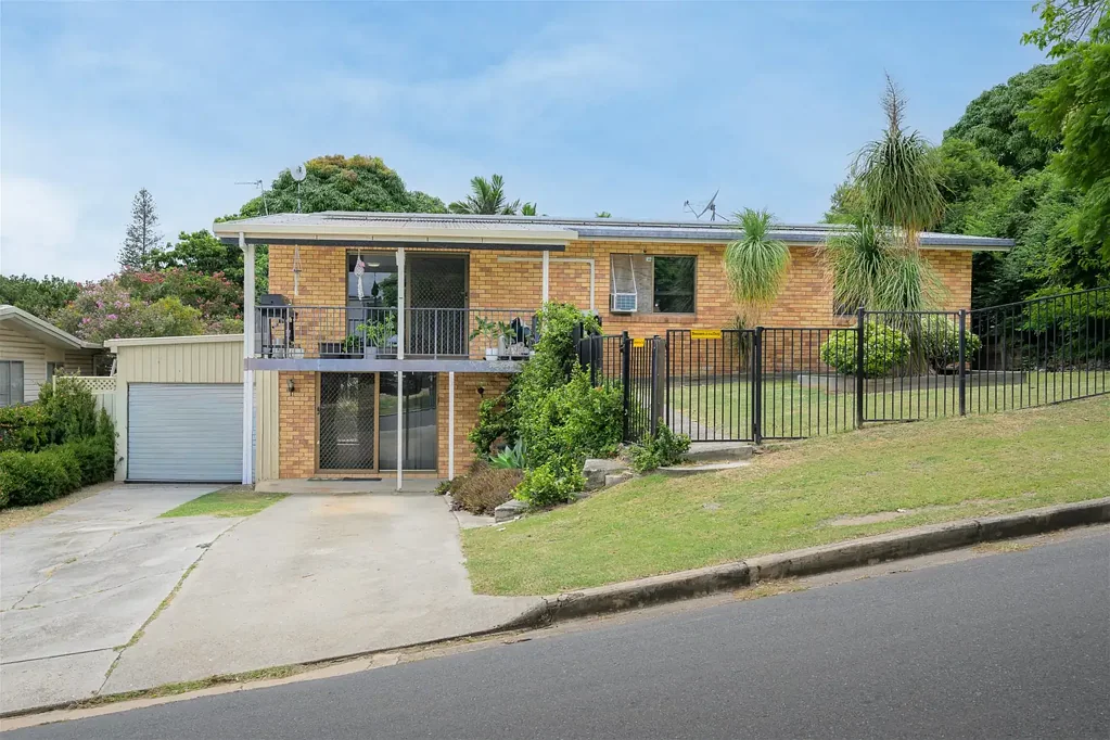 18 Lorikeet Avenue, New Auckland, QLD 4680