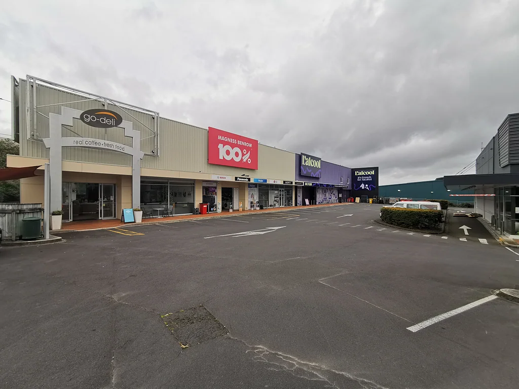 Albany  Albany 170sqm cafe shop for lease