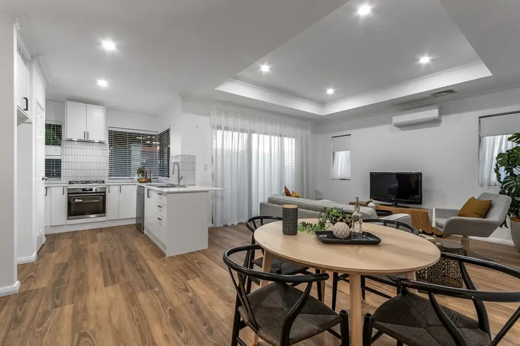 Westminster 3房  Stylishly Renovated & Move In Ready