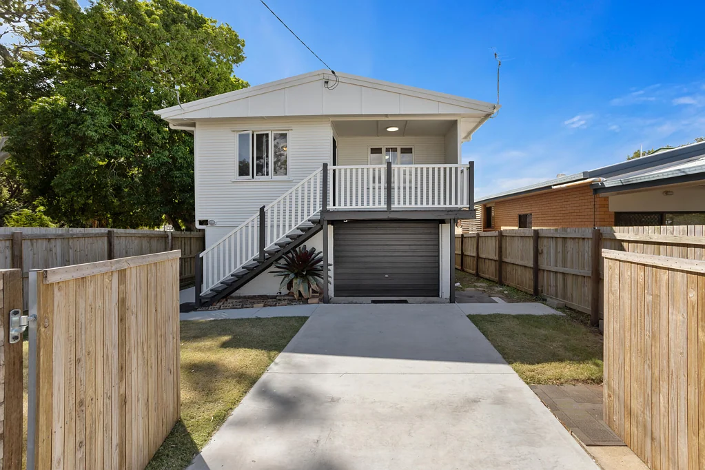 18 Short Street, Woody Point, QLD 4019