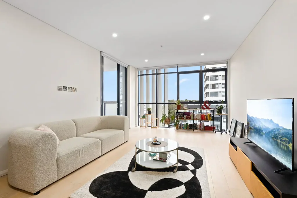 701/35 Flora Street, Kirrawee, NSW 2232