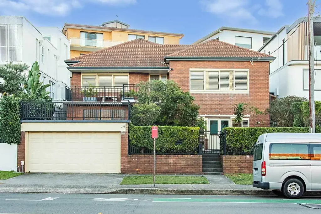 Spacious Coastal Family Home with Self-Contained Living & Huge Home Office.