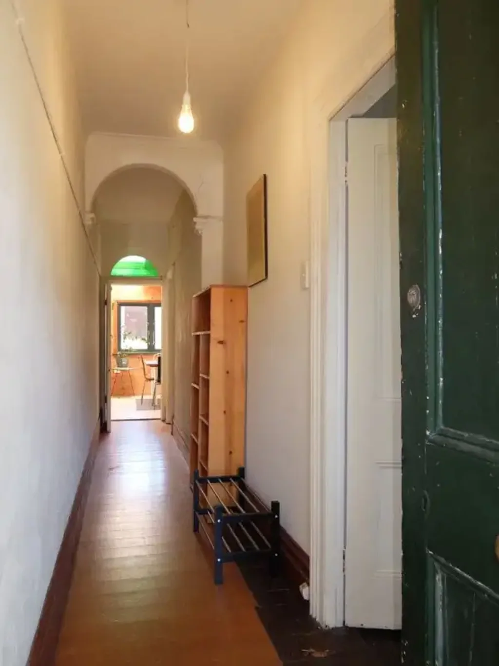 A 4 Br. part furnished Terrace in Glebe, Close to USYD and RPAH.