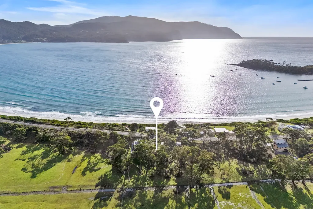 Eaglehawk Neck EAGLEHAWK NECK - BLUE CHIP LOCATION OPPOSITE THE BEACH