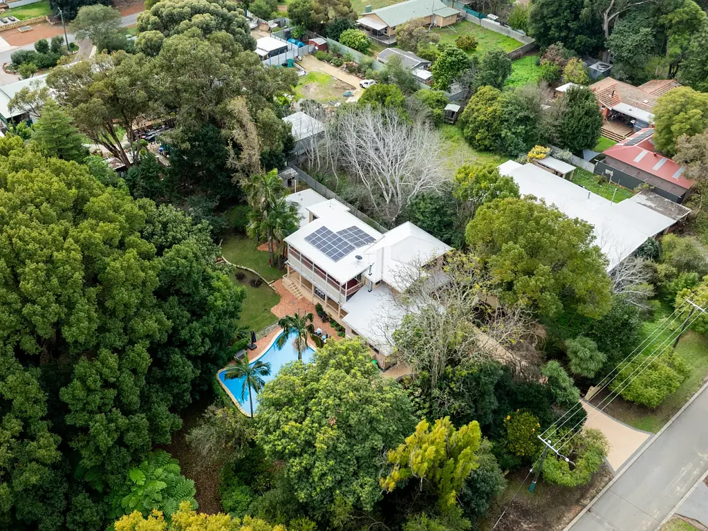 28 Nangkita Road, Kalamunda, WA 6076