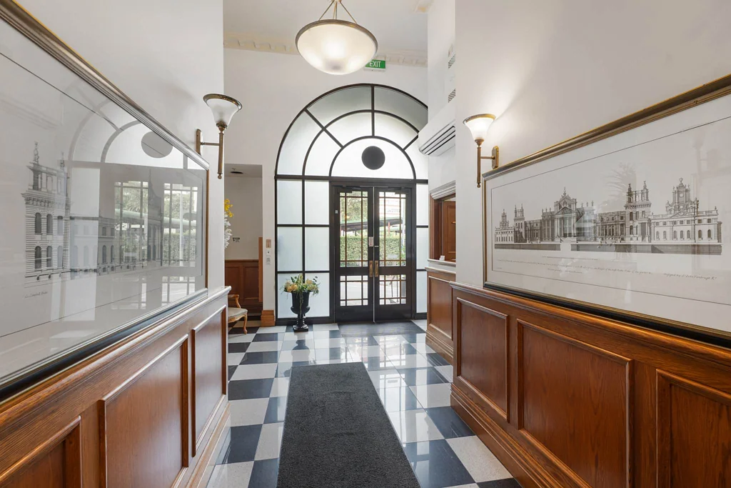 Auckland Central 1 Slaapkamer 7% PLUS Net Return! Location, Views & Opportunity!