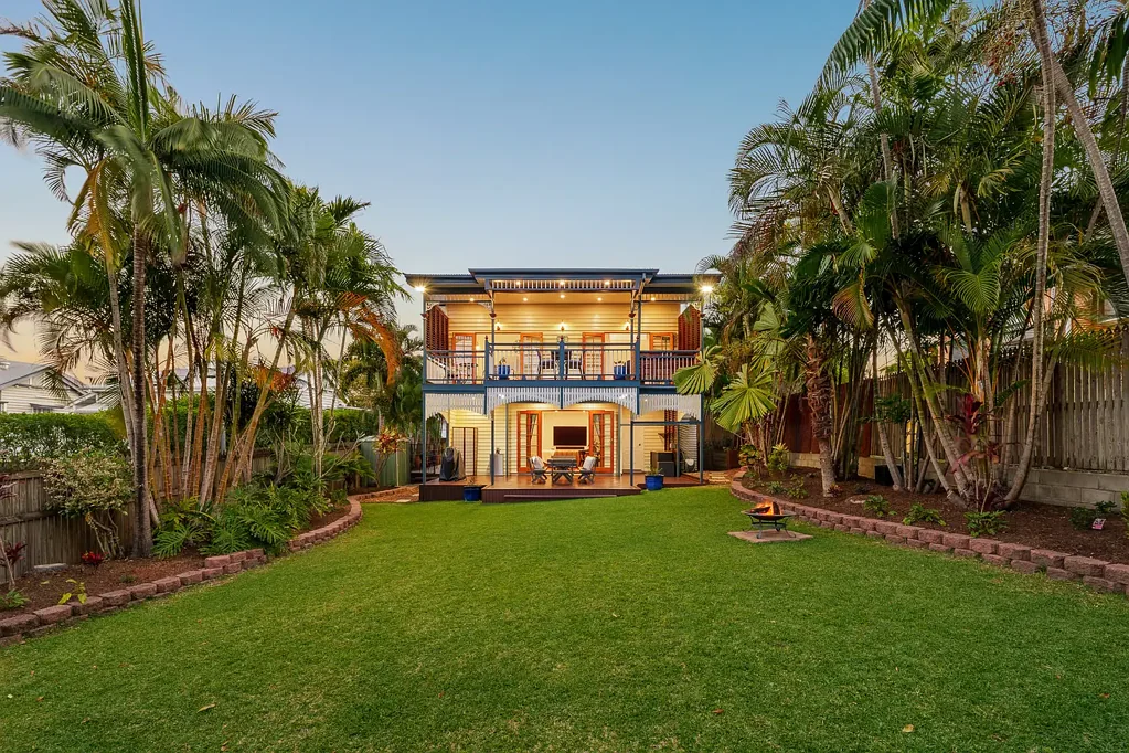 Newmarket 4Kwarto A Grand Queenslander in a Desirable Inner-Northern Pocket