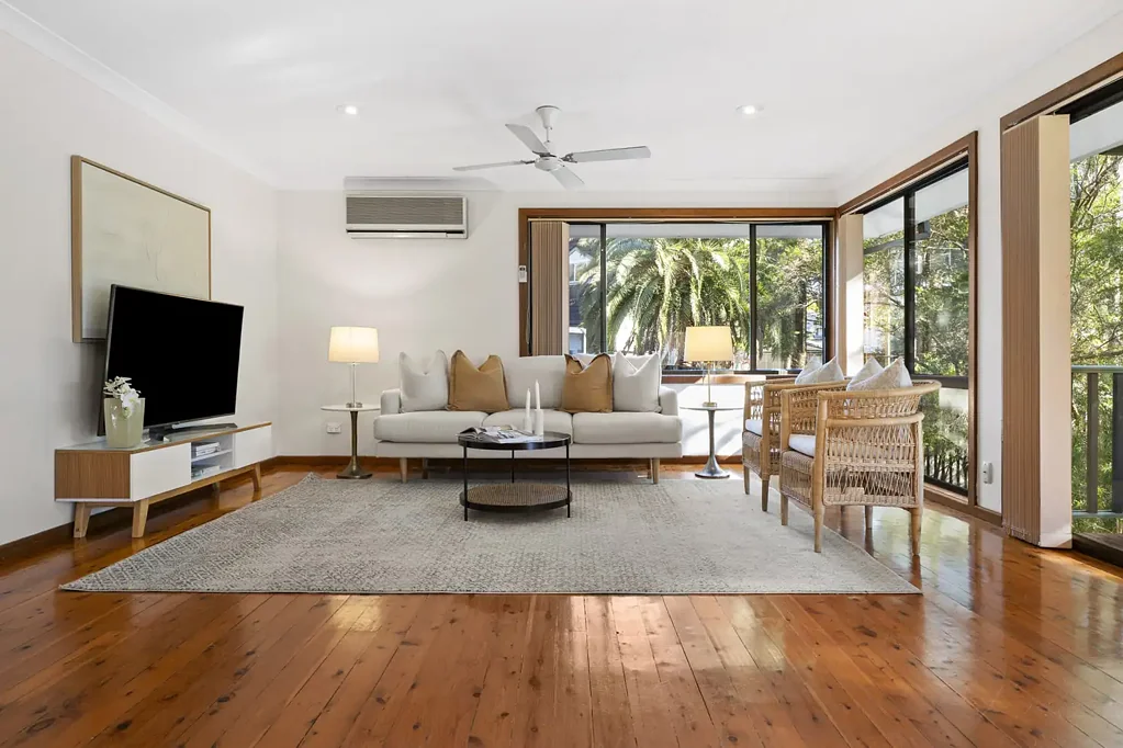 Hornsby Heights 4Kwarto Spacious Living with Beautiful Leafy Outlooks