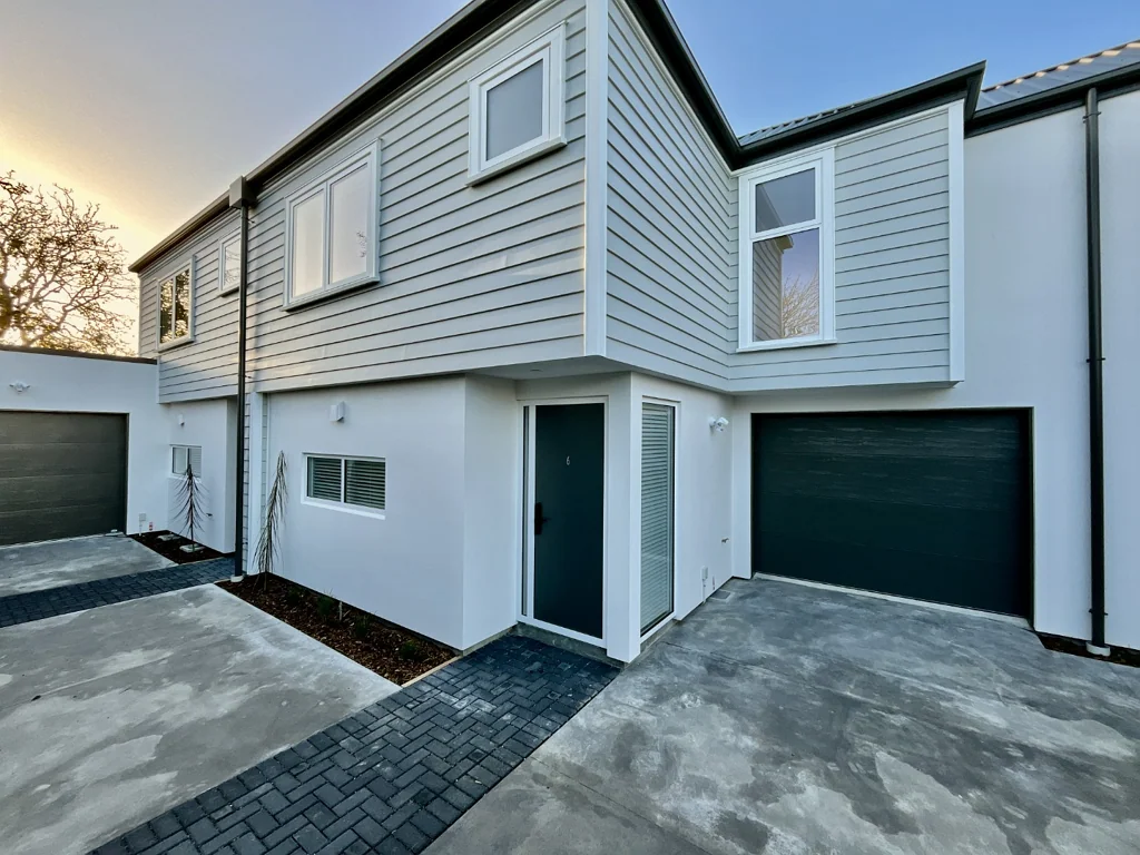 3 bedroom townhouse on Gloucester Street