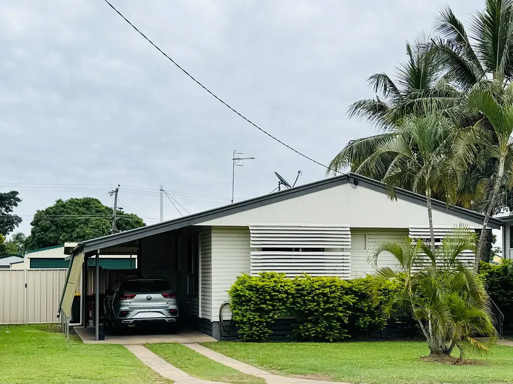 2 MACARTHUR Street, Moranbah, QLD 4744