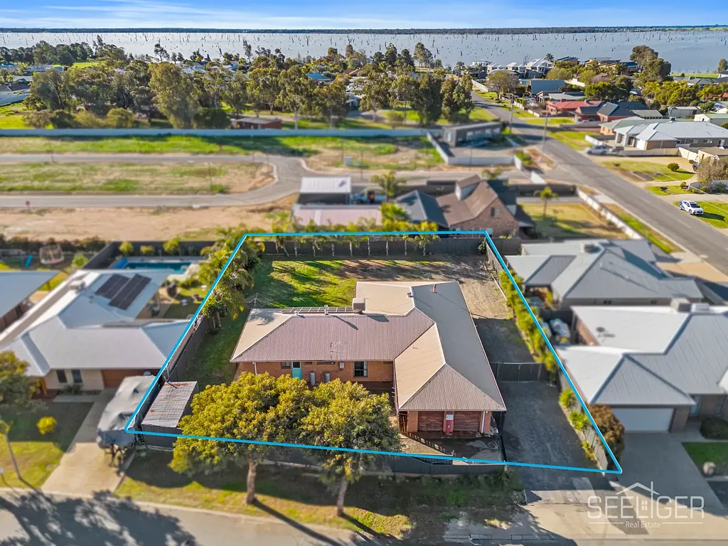 Yarrawonga 4ਬੈੱਡਰੂਮ With some elbow grease - this could be something special