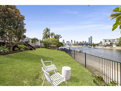 25 Beverley Crescent, Broadbeach Waters, QLD 4218, 4 Bedrooms, 3 Bathrooms, House