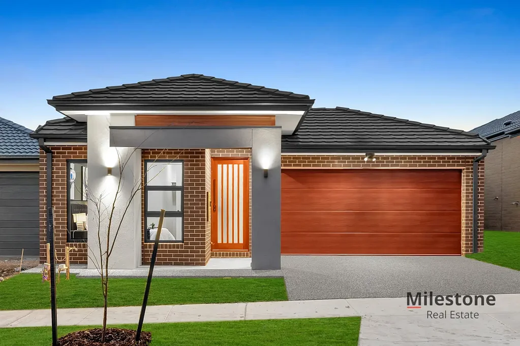 8 Pebble Road,, Pakenham, VIC 3810