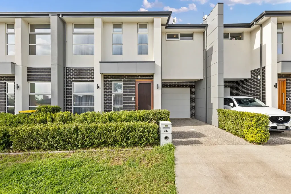 Campbelltown 3Zimmer Stylish Townhouse Packed with Premium Feature & Stellar Functionality.