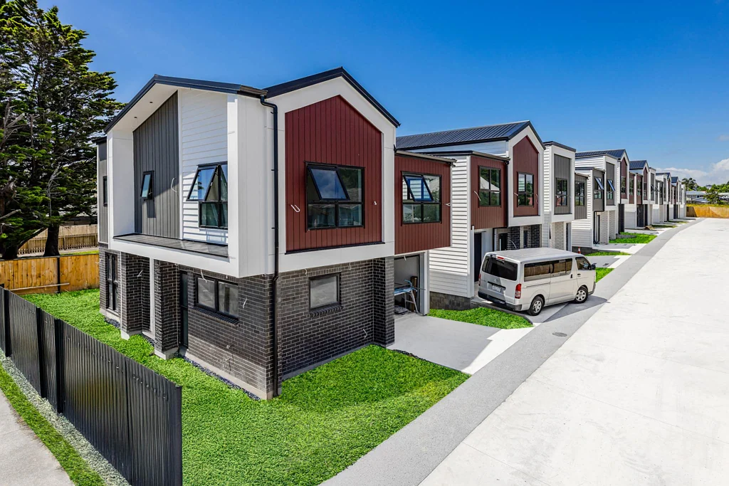 Manurewa 4 Slaapkamer Modern Comfort Meets Unbeatable Convenience!
