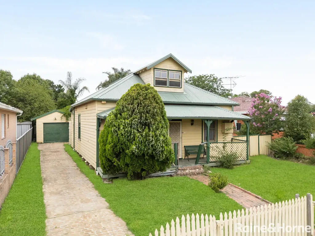 12 Nardoo Street, Ingleburn, NSW 2565
