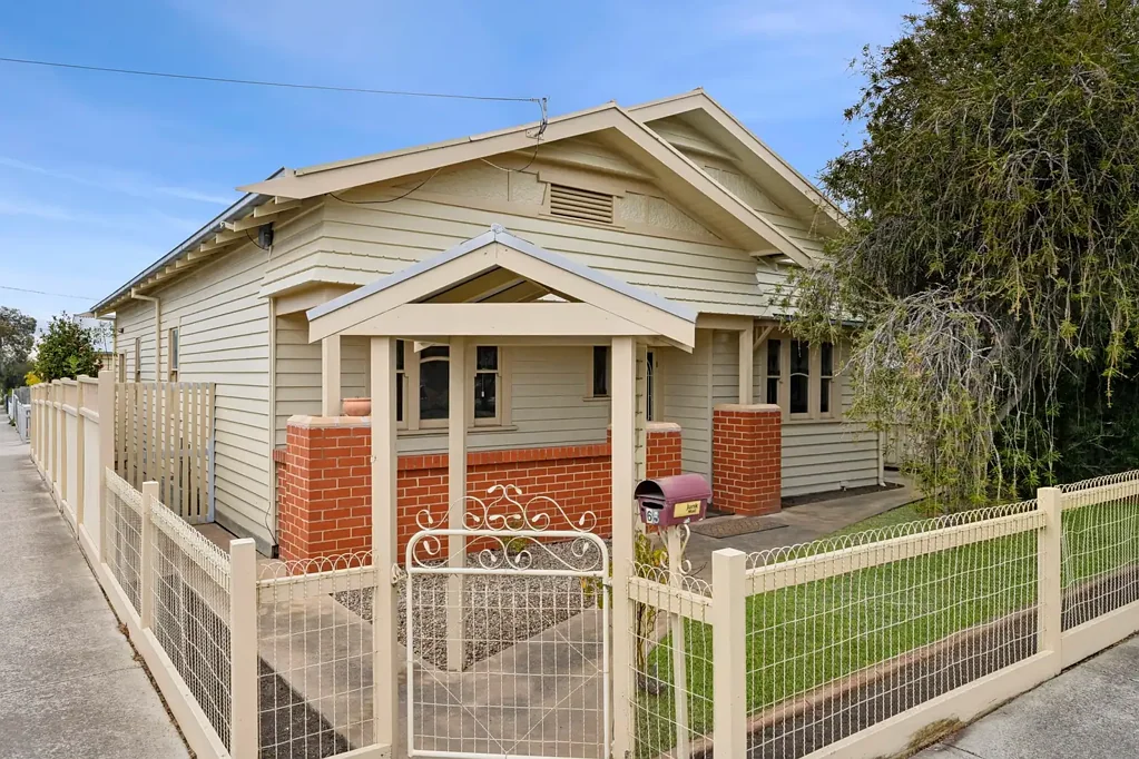 Geelong West 4chambre Character, Comfort and Charm in One Beautiful Package