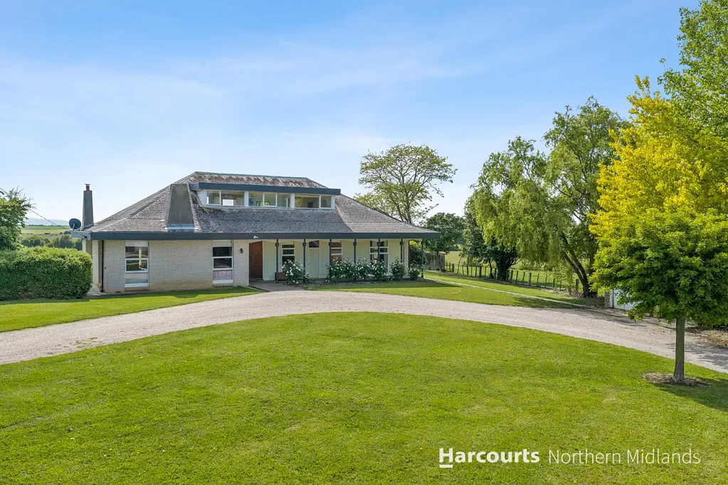 Whitemore 5Zimmer A Heritage Homestead with Exceptional Rural Appeal