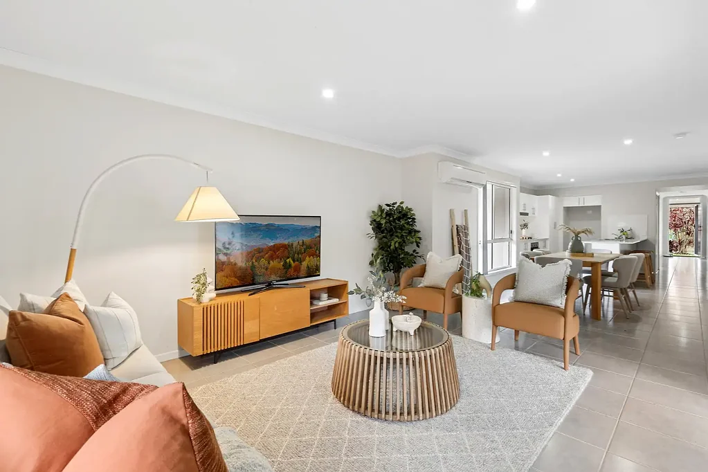 Upper Kedron 3房 低维护生活，背靠自然 Low-Maintenance Living Backing onto Nature