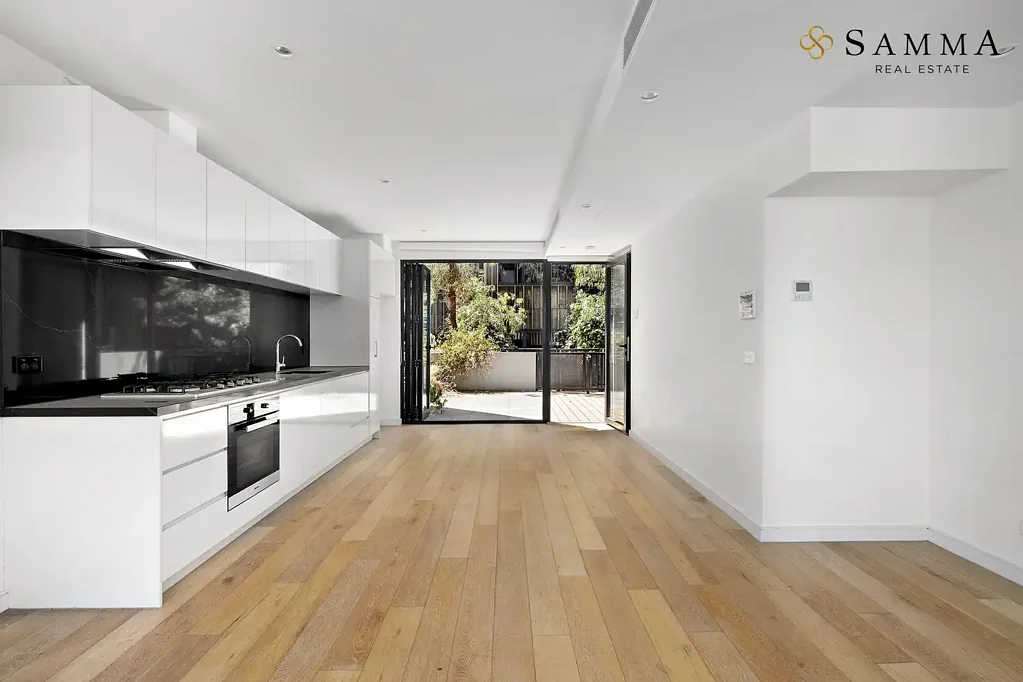 Spacious Three-Bedroom Residence with Exceptional Outdoor Entertaining in Parkville - For Lease!