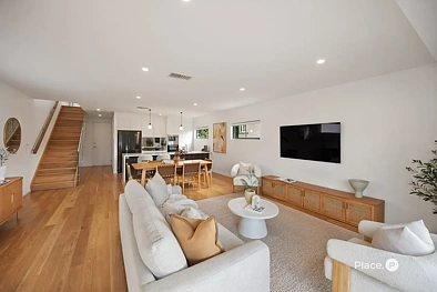 2/32 McDonald Street, Hawthorne, QLD 4171, 4 Bedrooms, 2 Bathrooms, Townhouse